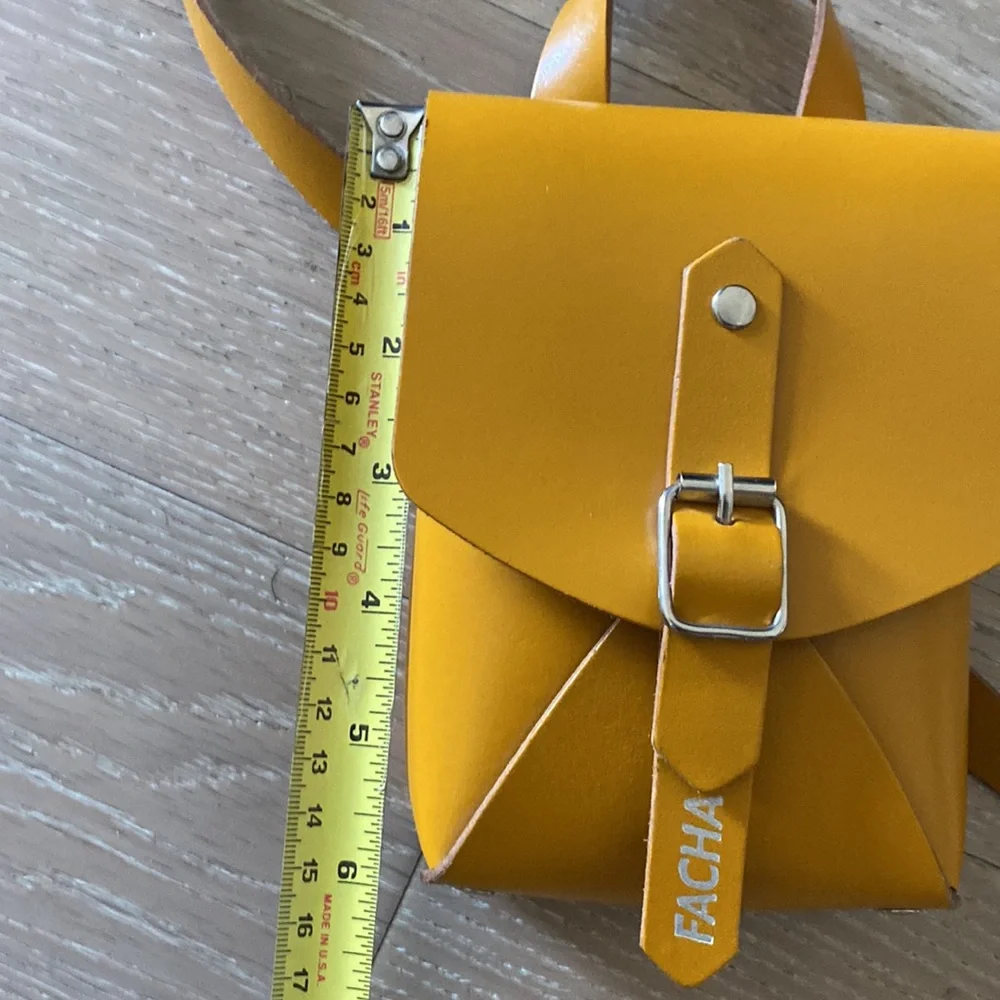 Facha Argentina yellow leather waist Belt Bag - Picture 7 of 8